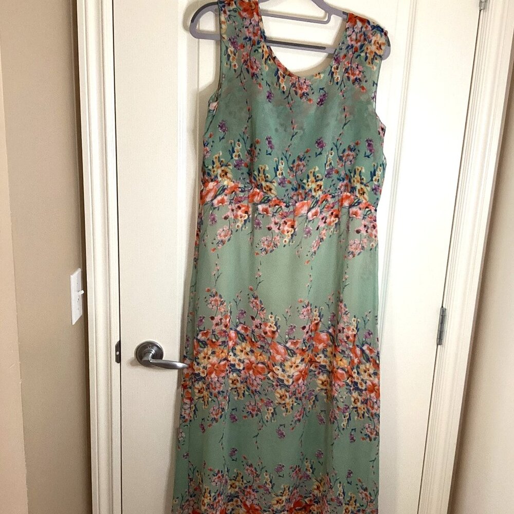 Katie Women's Summer Flowy Dress Green Floral Print Sleeveless Feminine Lined